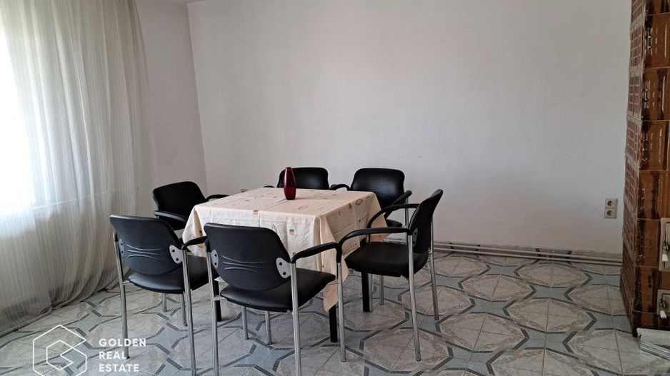 Casa mare cu 2 spatii comerciale, in Faget - Poză 13