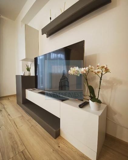 Apartament 3 camere , 2 bai, mobilat/utilat - zona Tractorul - Poză 3
