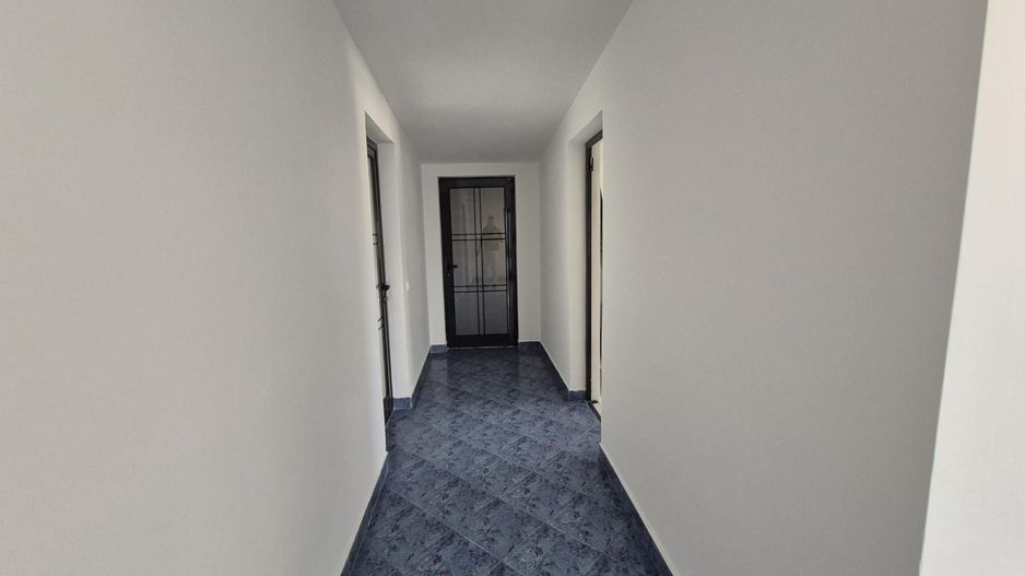 Oportunitate investitie - Vila renovata cu chiras in zona Bucurestii Noi - Poză 8