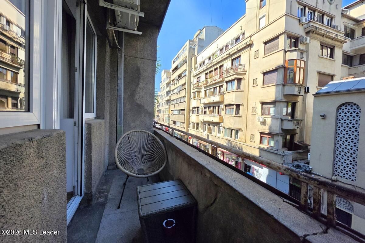 Piata Romana, 4 camere 138 MP total, Etaj 2/9, renovat - utilat, liber - Poză 10