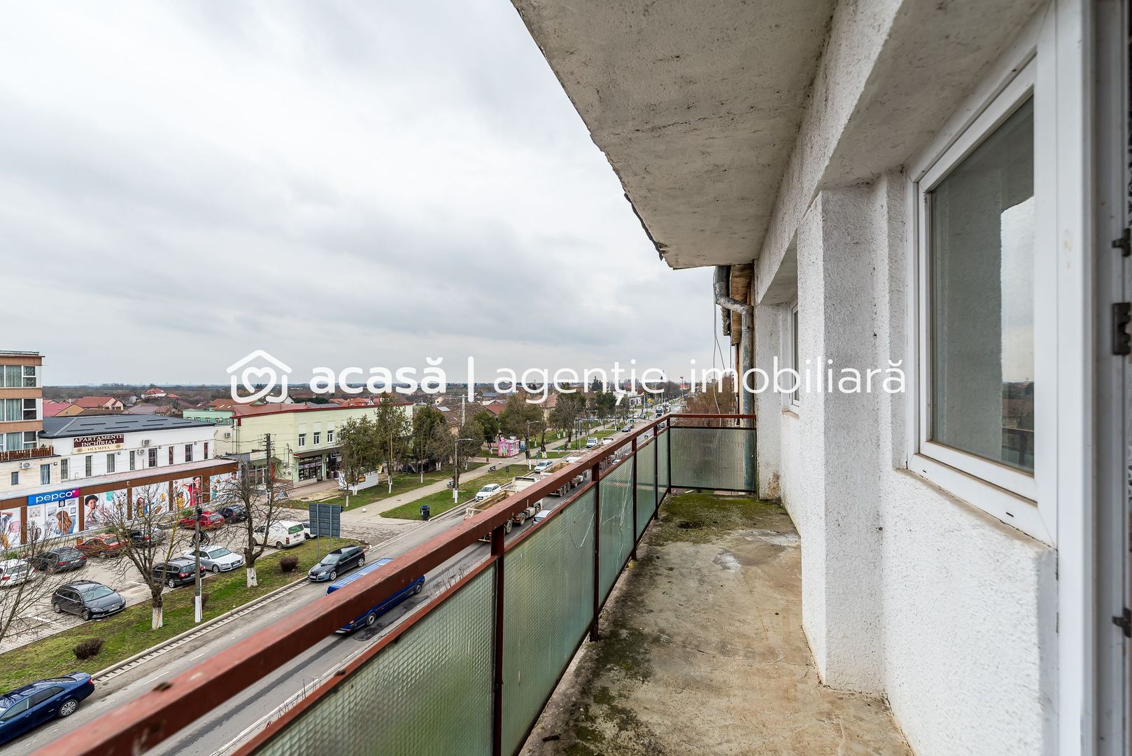 Apartament spatios in centrul orasului Chisineu Cris - Poză 7