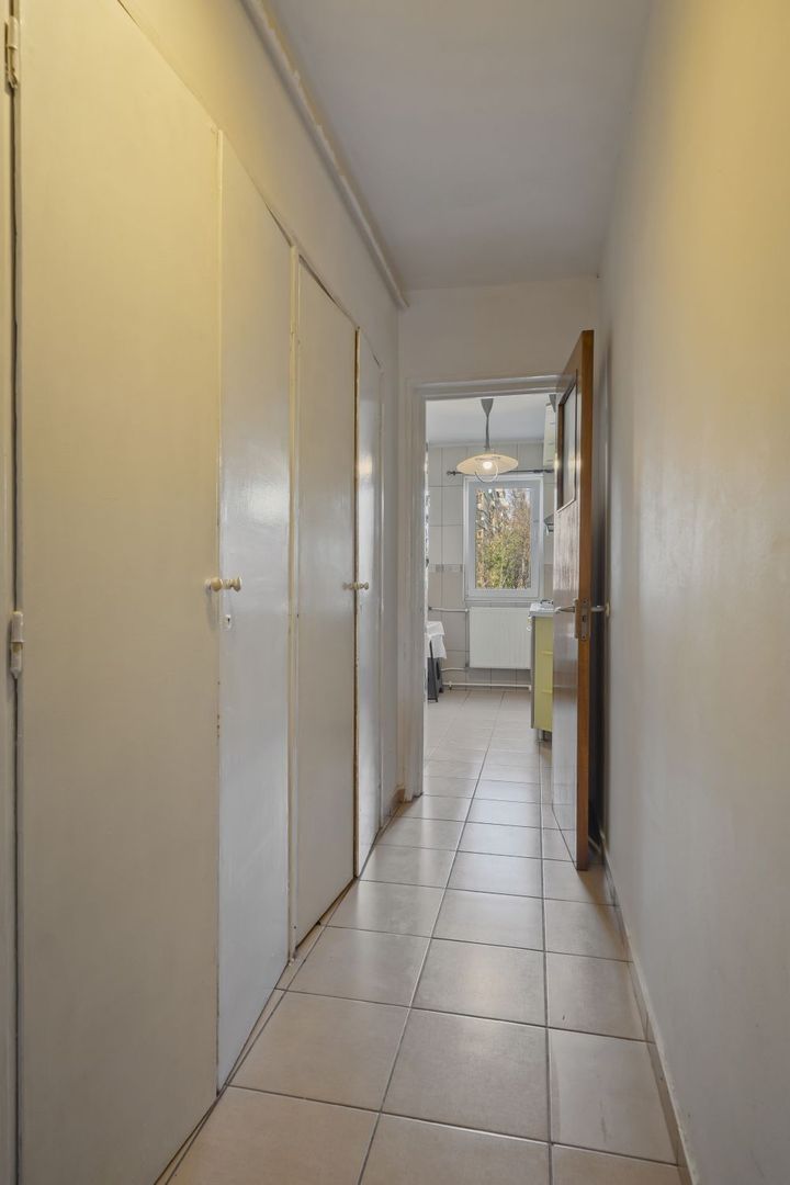 2 Camere, circular, 3/10, bloc Z, zonă foarte verde, metrou Favorit, Comision 0% - Poză 9