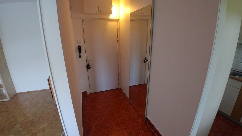 Inchiriem apartament 2 camere zona 1 Mai - Poză 5