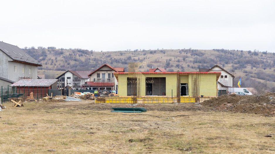 Casă premium la poalele Munților Piatra Craiului și Bucegi - Poză 4