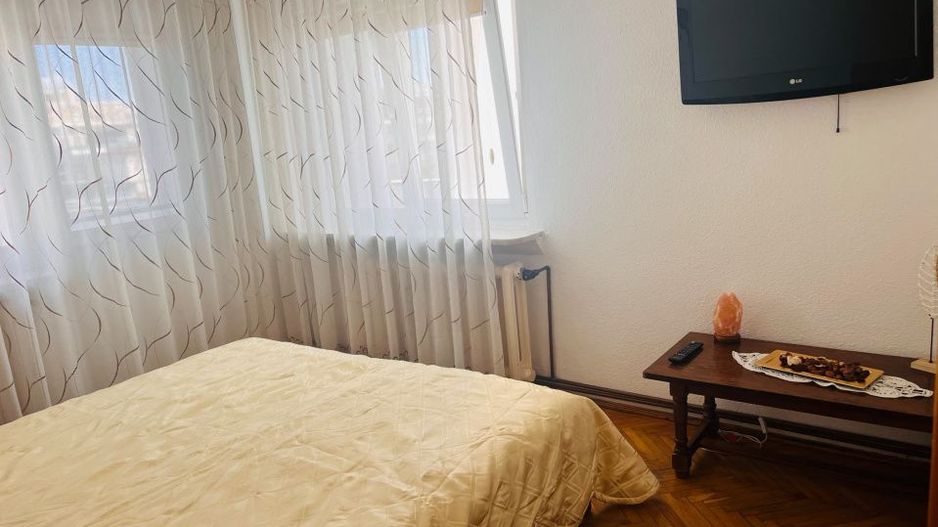 Apartament ultracentral, 3 camere, cu priveliste impresionanta, langa Mercur - Poză 23