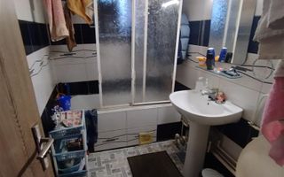 2 cam Matei Basarab  2 balcoane 51 mp utilibloc izolat - Poză 4