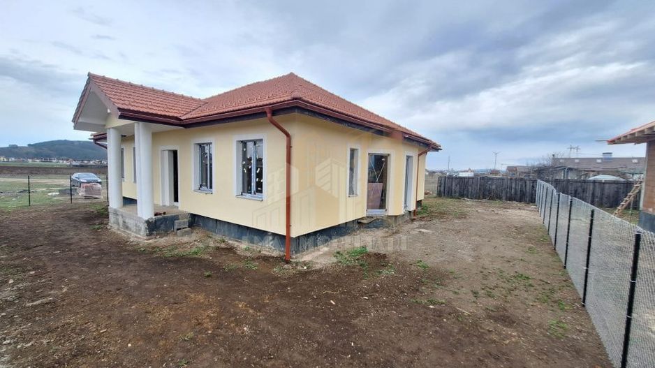 Ocazie! Casa individuala 4 camere Sanpetru Brasov - Poză 3