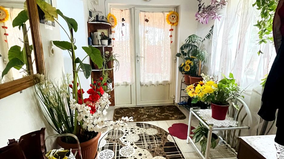 Casă cu 2 dormitoare, anexă și teren 625 mp Biharia - Poză 3
