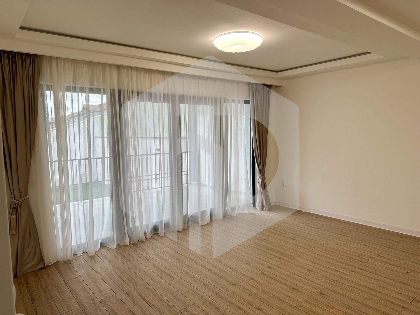Cristian | Duplex |118mpu+ Mansarda amenajata | La Cheie| 158mp Teren - Poză 7