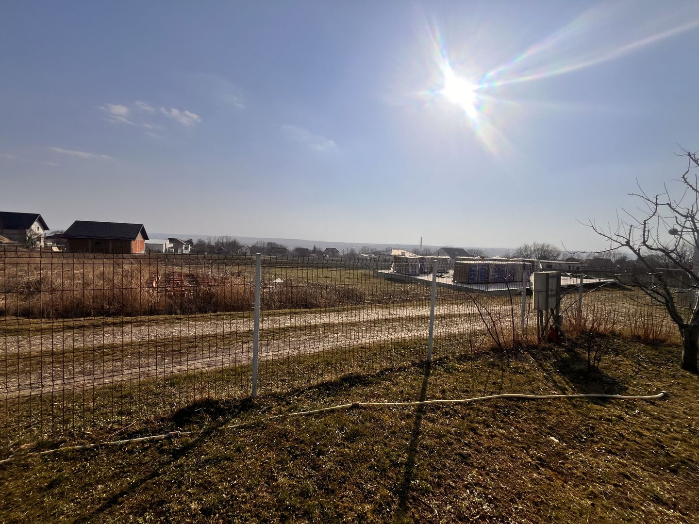 Teren Intravilan de Vânzare 40Ari | Suceava/Salcea  I 5000Euro/Ar +TVA - Poză 4