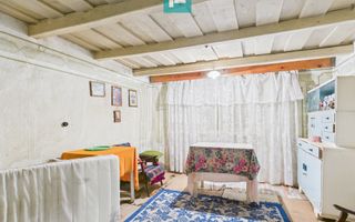 Casă  cu 2 corpuri total 4 camere în Nădab - Poză 4