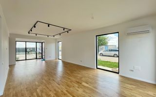 Vila Individuala 5 camere Tunari - Poză 3