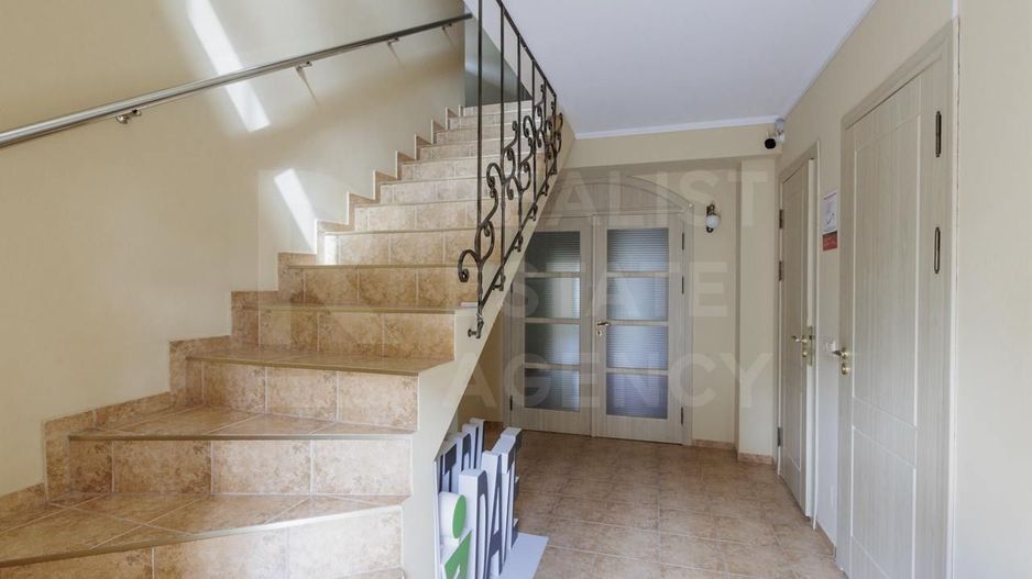 Chirie, casă, 2 nivele, 5 camere, str. Alexandru  Cosmescu, Centru - Poză 10