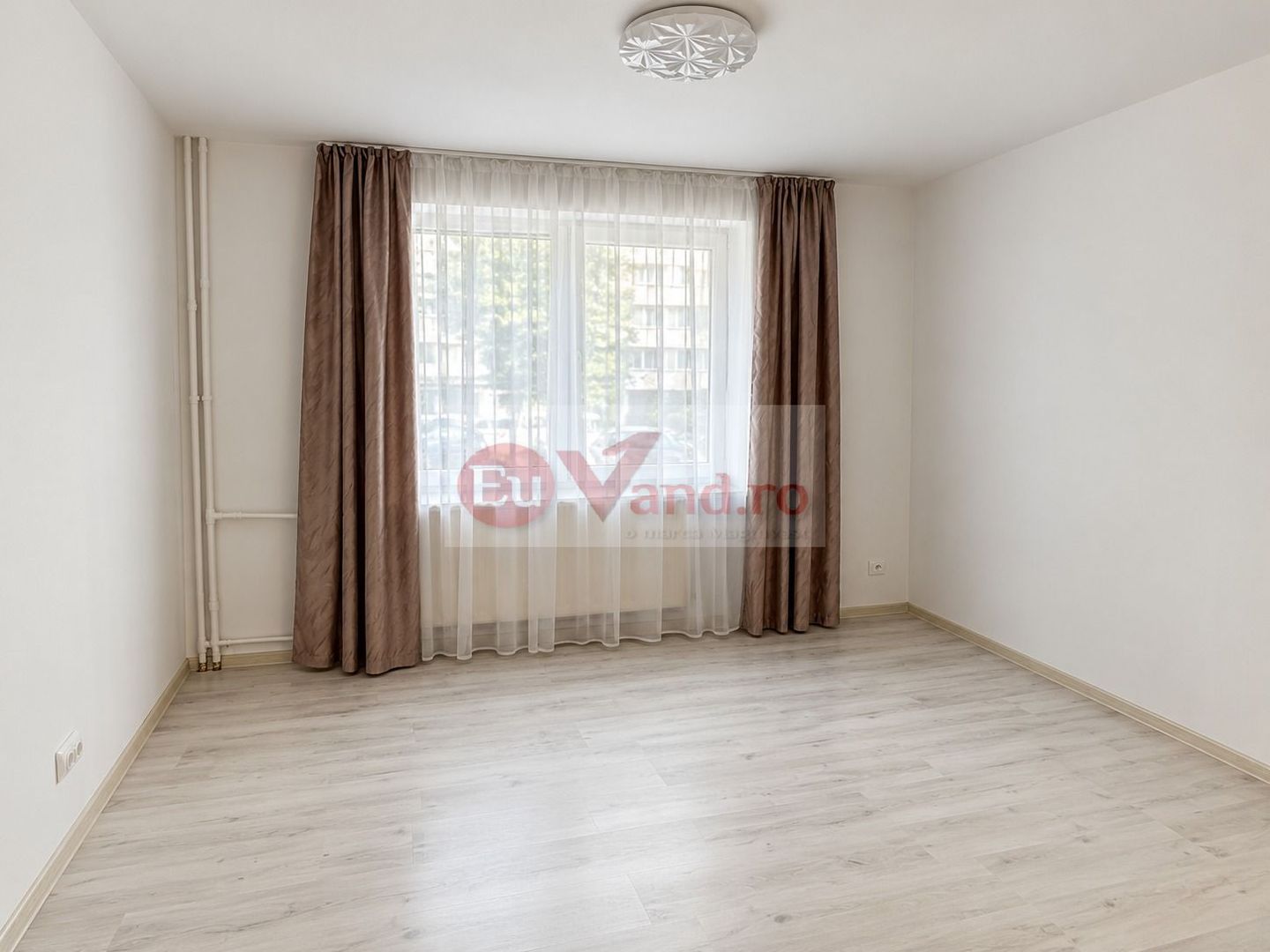 Apartament cu o camera de vanzare – Micro 40, parter, 27 mp, 33.500 E - Poză 1