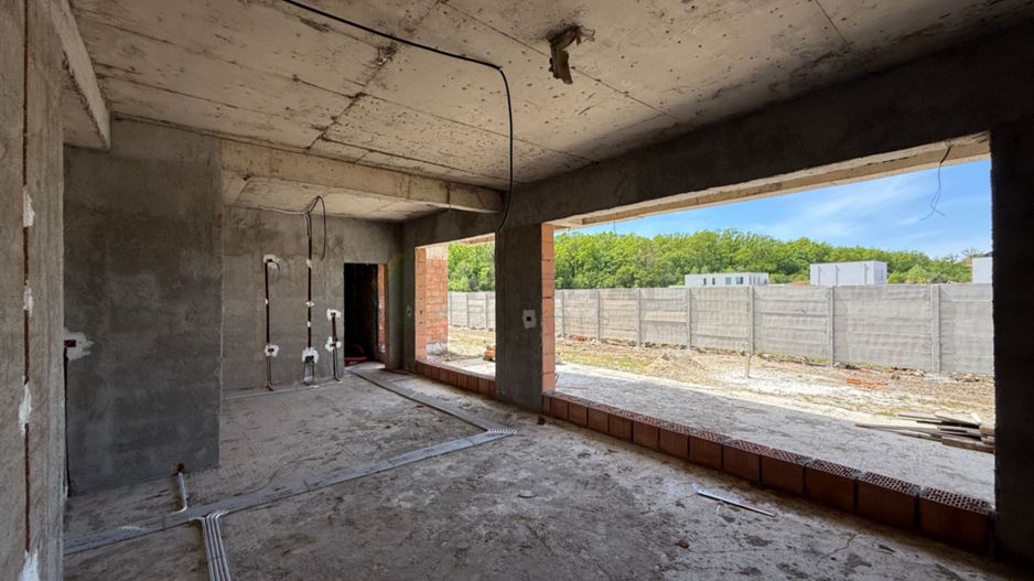 Eleganță și natură: vilă urbană exclusivistă în Tunari - Poză 17