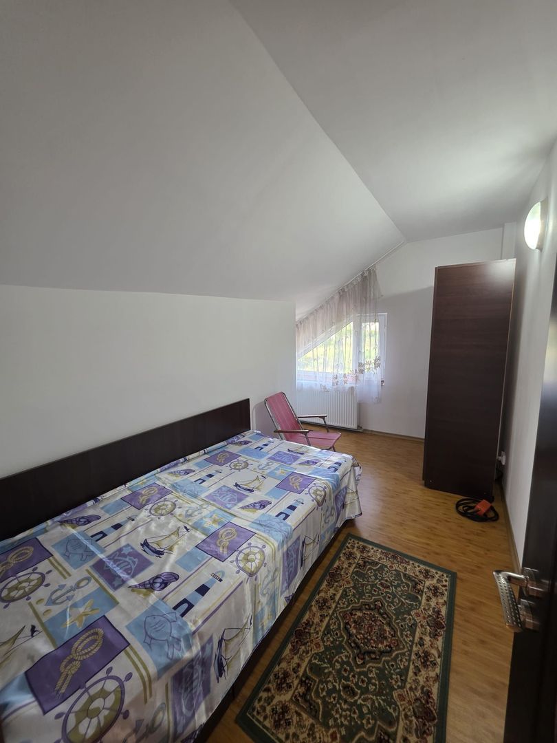 Casă / Vilă cu 8 camere de vânzare în Lapus, Craiova - Poză 24