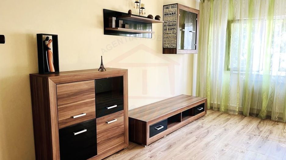 Apartament renovat, 2 camere decomandate, etaj 2  – IC Frimu - Poză 1