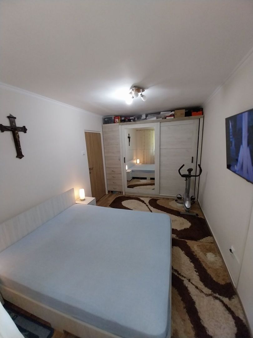 Apartament 2 camere et.1 mobilat utilat cu garaj autorizat - Poză 7