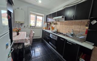 Apartament 2 Camere Decomandat, Zona Sub Stadion - Poză 2