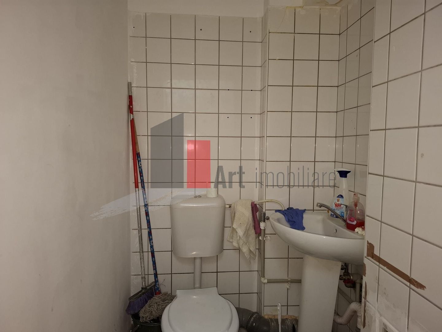 Spatiul "NESTALAN", complex comercial, Gara de Est - Poză 10