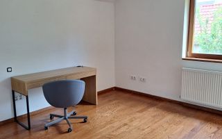 Casa deosebită în Europa – stil clasic, terase și grădină amenajata - Poză 16