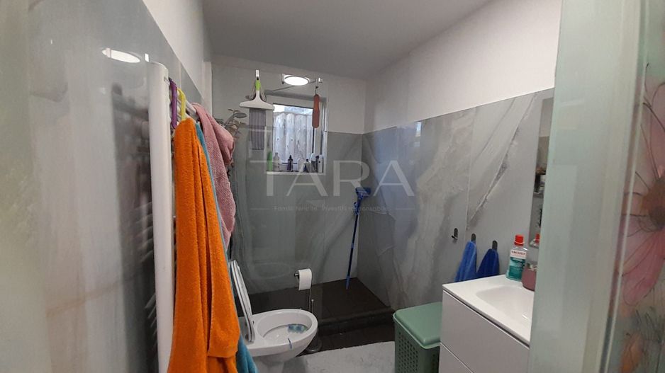 Se vinde casa in Apahida zona bună ! - Poză 5