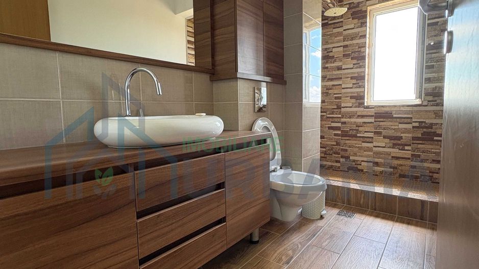 Apartament 2 camere de închiriat, mobilat și utilat, cu balcon și parcare, Strada Bazei 2.2, Lac CUG2 - Poză 7