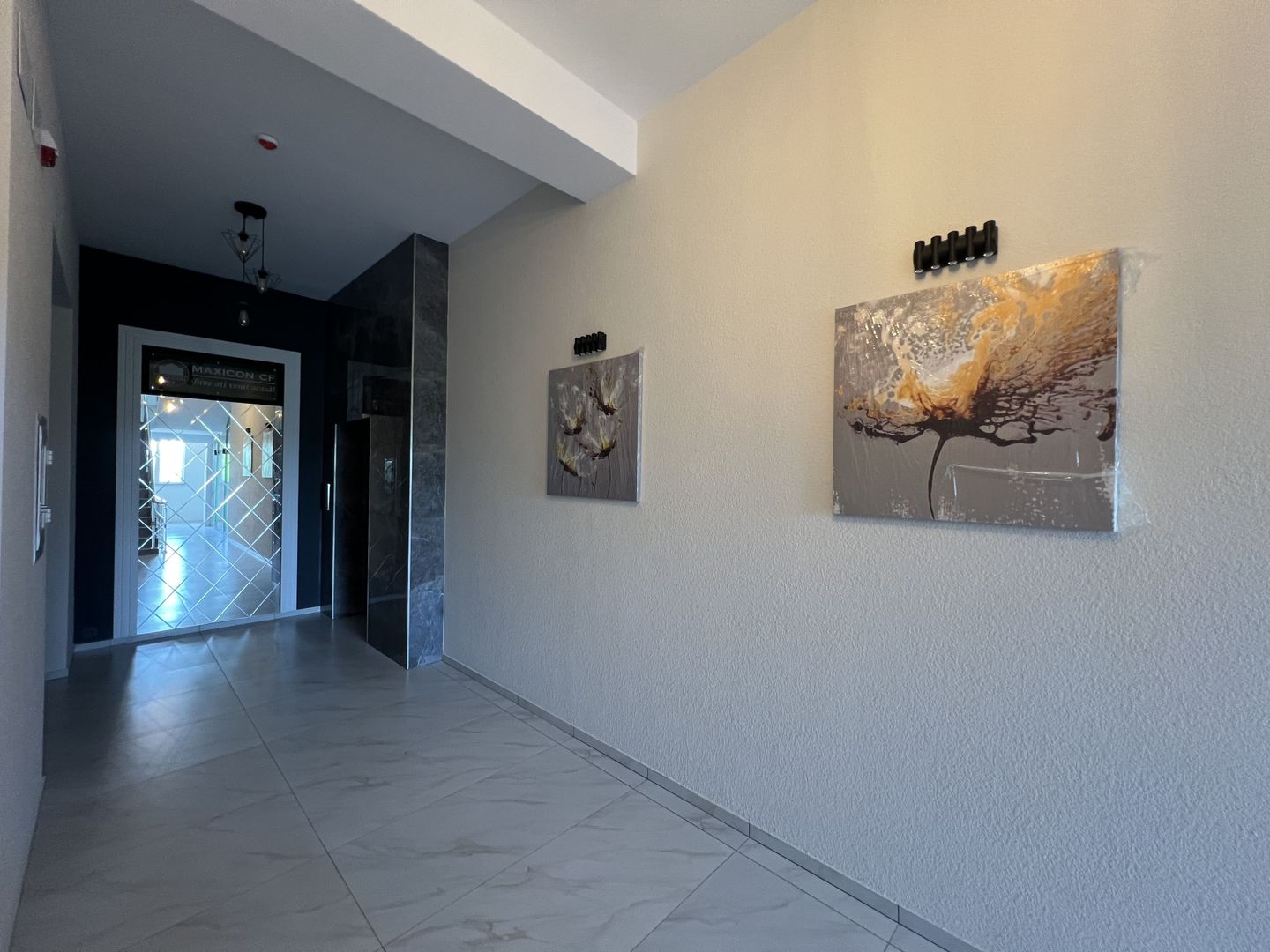 Apartament cu 1 odaie+living în Ialoveni - Poză 1