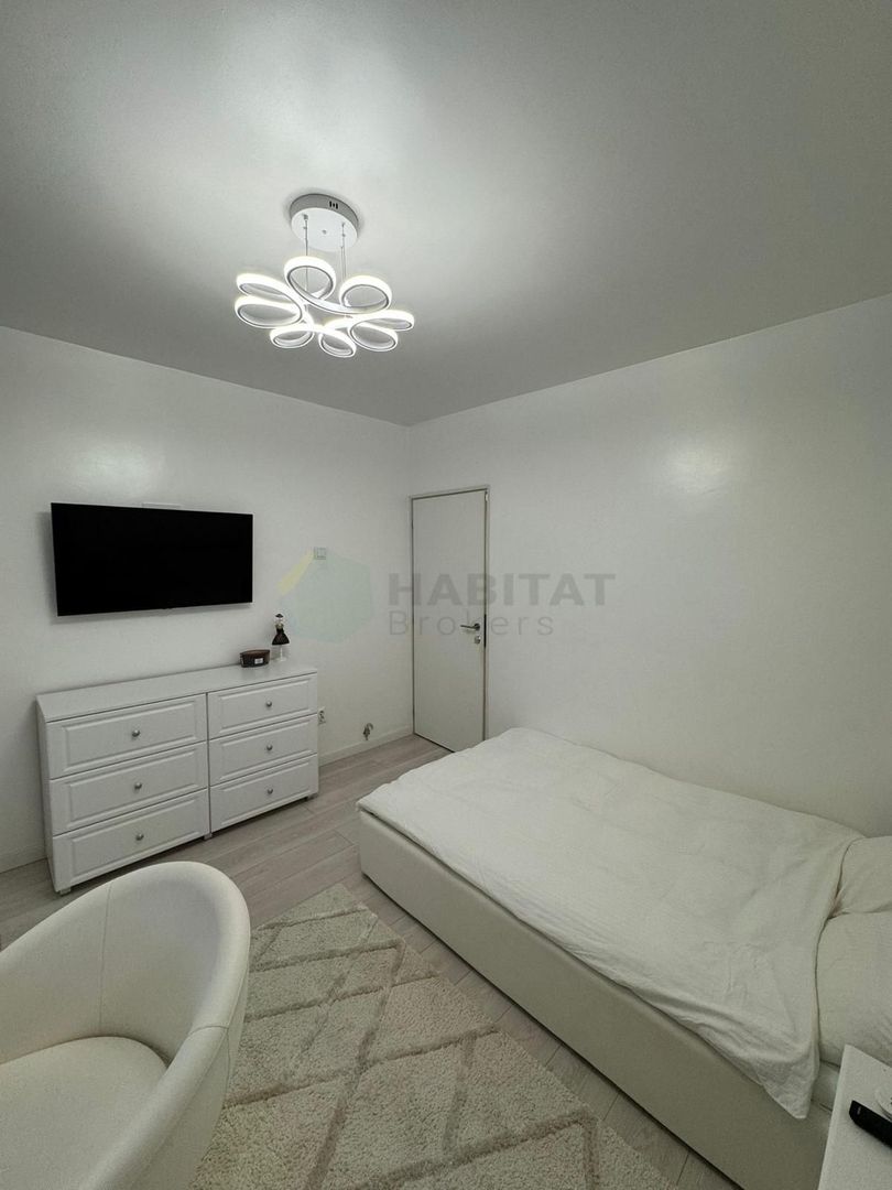 3 camere Mega Mall mobilat si utilat modern - Poză 9