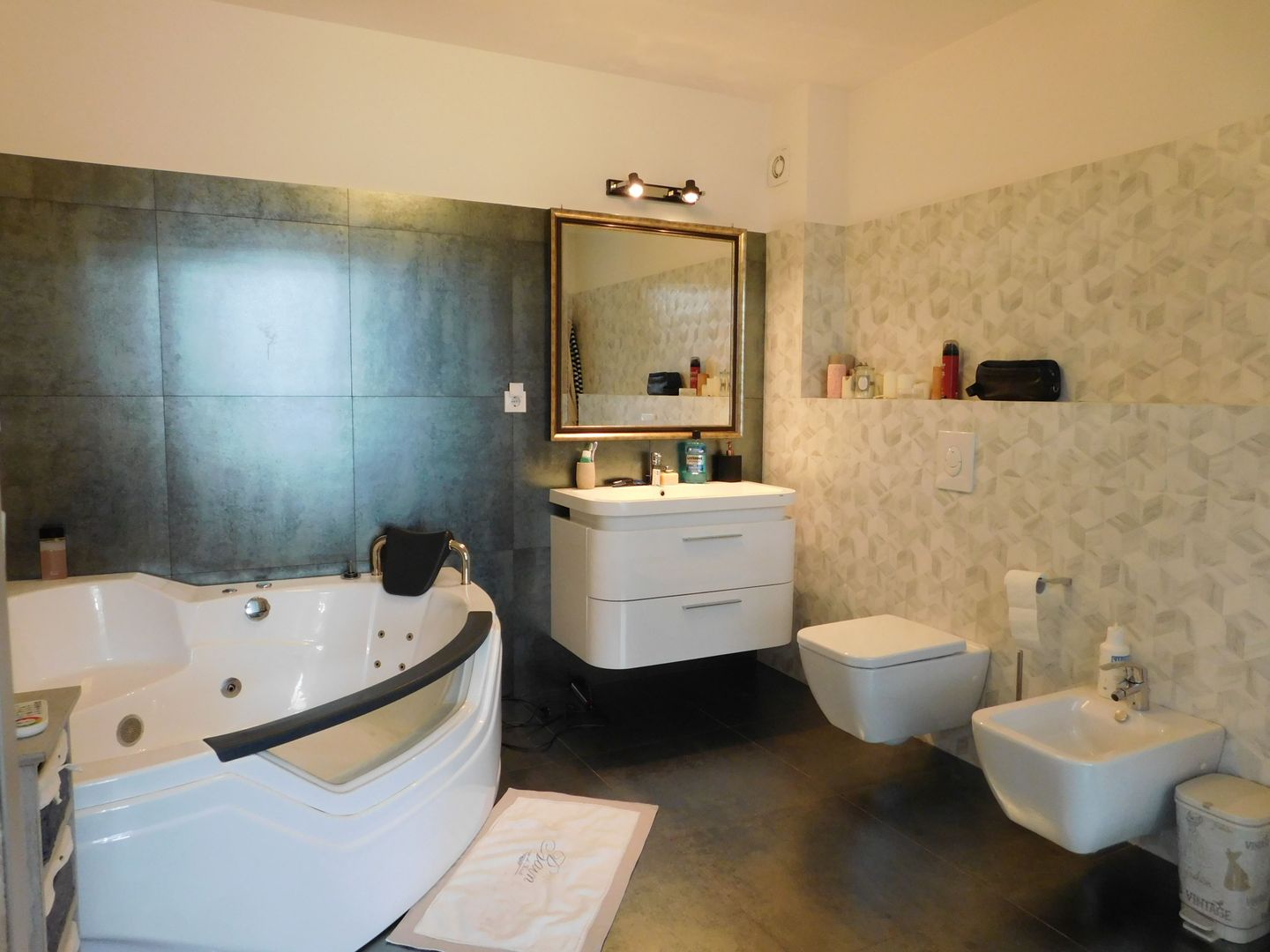 Casa moderna Cartier Dambu Rotund | La Cheie - Poză 10