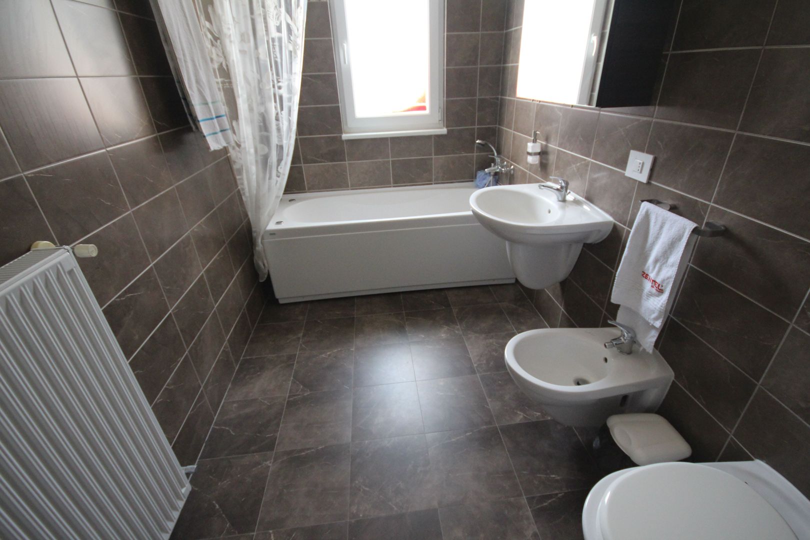 Spatios si confortabil in Braytim - Poză 13