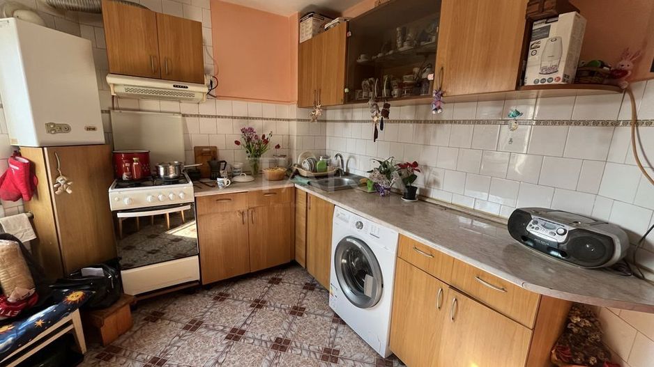 Vanzare apartament  zona FSEGA - Poză 3