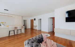 Apartament deosebit cu 4 camere la 5 minute de UMF - Poză 2