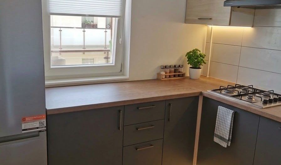 Centrul - Apartament Pe 2 Niveluri - 70 mp Utili - Clima - Poză 2