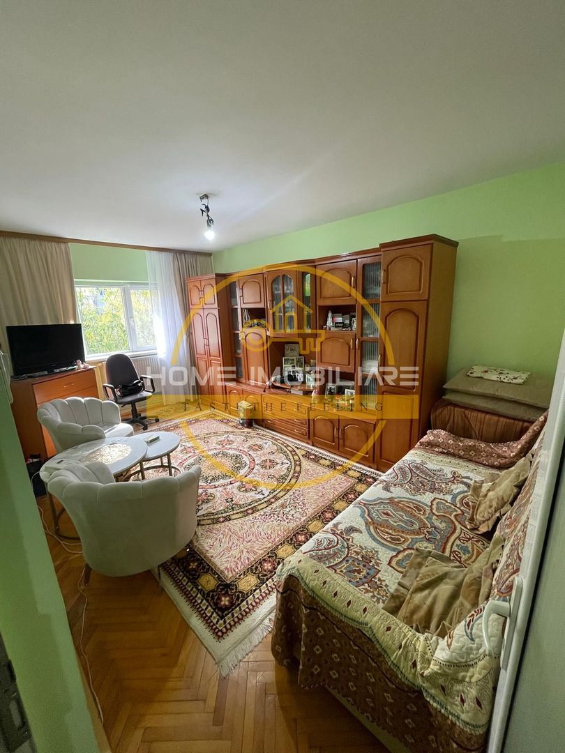 LIDL Nicolina Apartament 2 Camere Decomandat Bloc 1983 - Poză 1