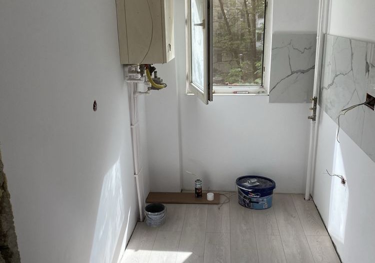 Apartament 2 camere de vânzare Lujerului Centrală Proprie - Poză 1