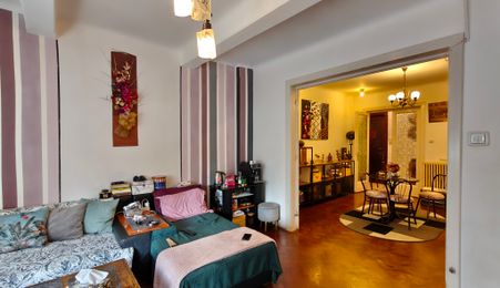 De vânzare: apartament 3 camere Piata Victoriei - parter înalt