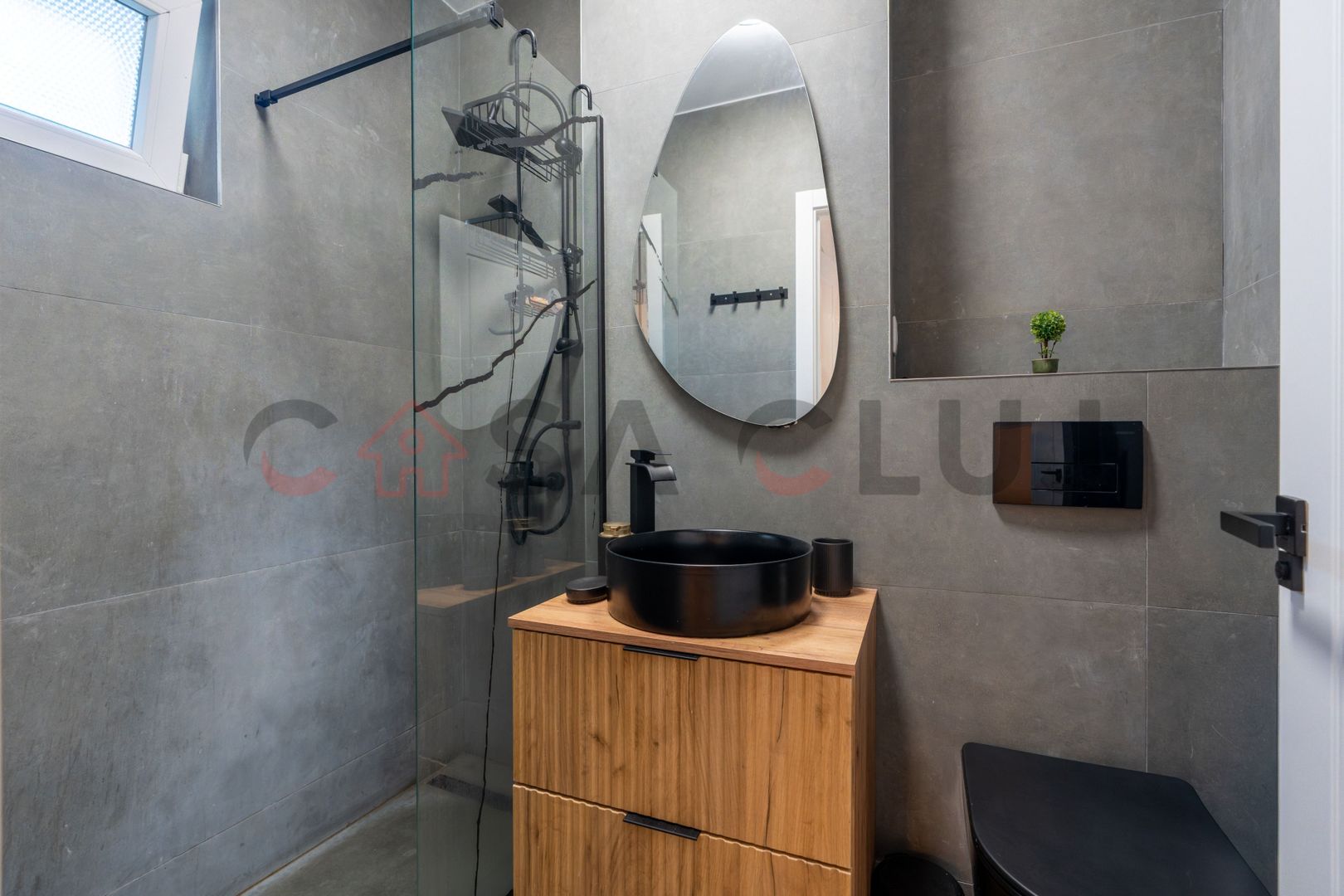 Apartament superb cu 4 camere, la cheie , zona Primaverii - Poză 4
