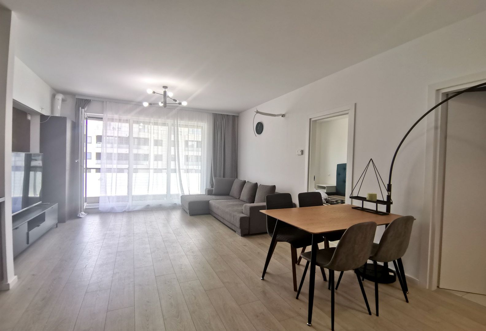 New Point-  2 camere  - Prima inchiriere - Poză 3