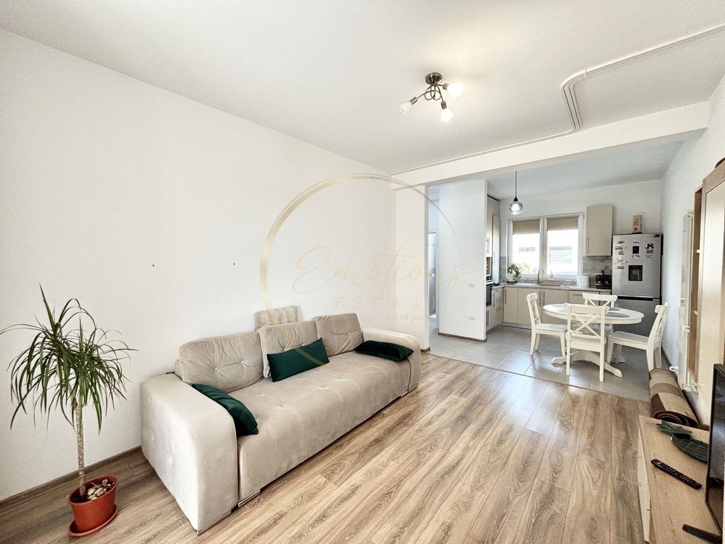 NOU | Apartament 3 camere - decomandat | Dumbrăvița | Parter cu terasă&curte - Poză 2