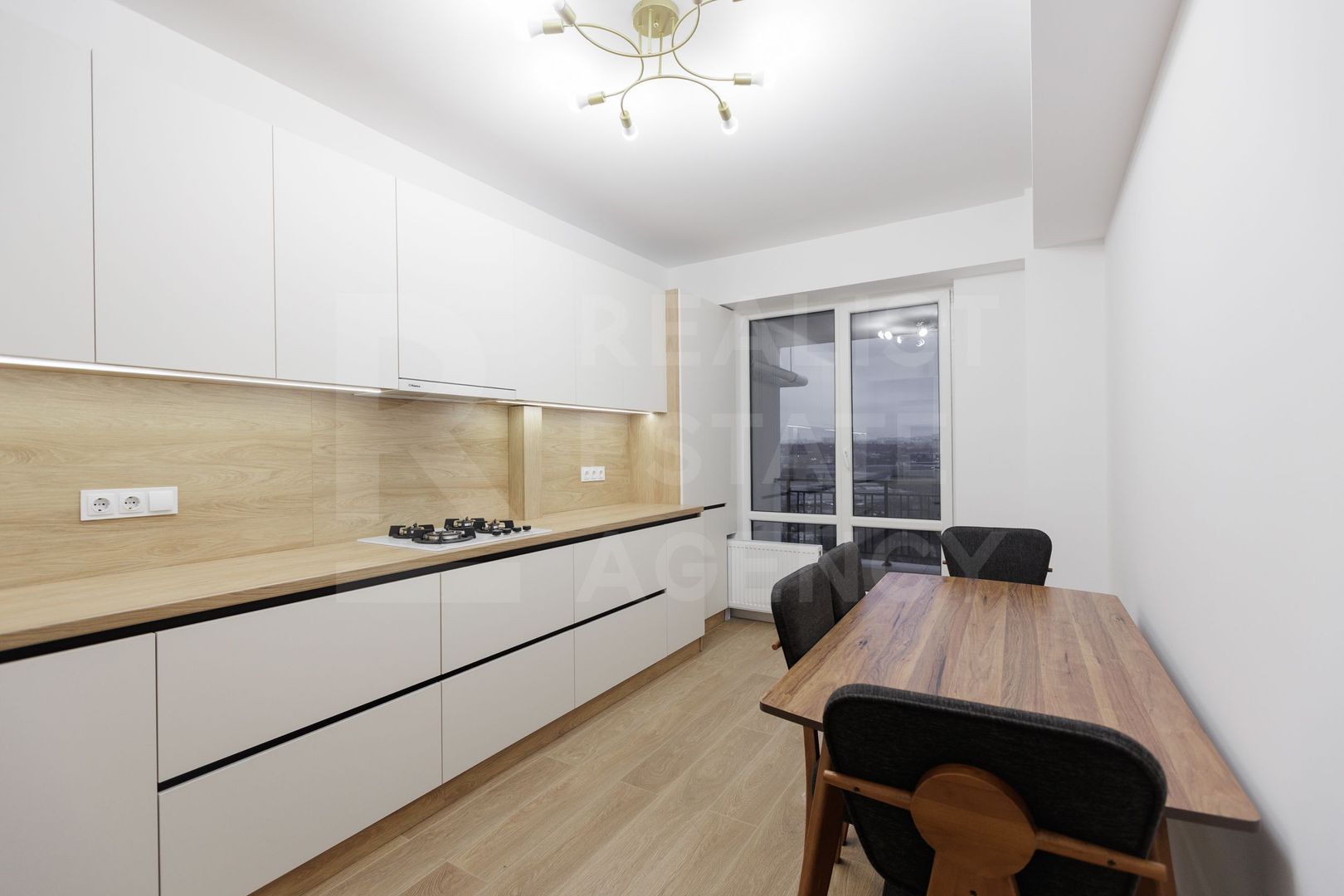 Vânzare, apartament, 2 camere, str. Calea Iesilor, sectorul Buiucani - Poză 2