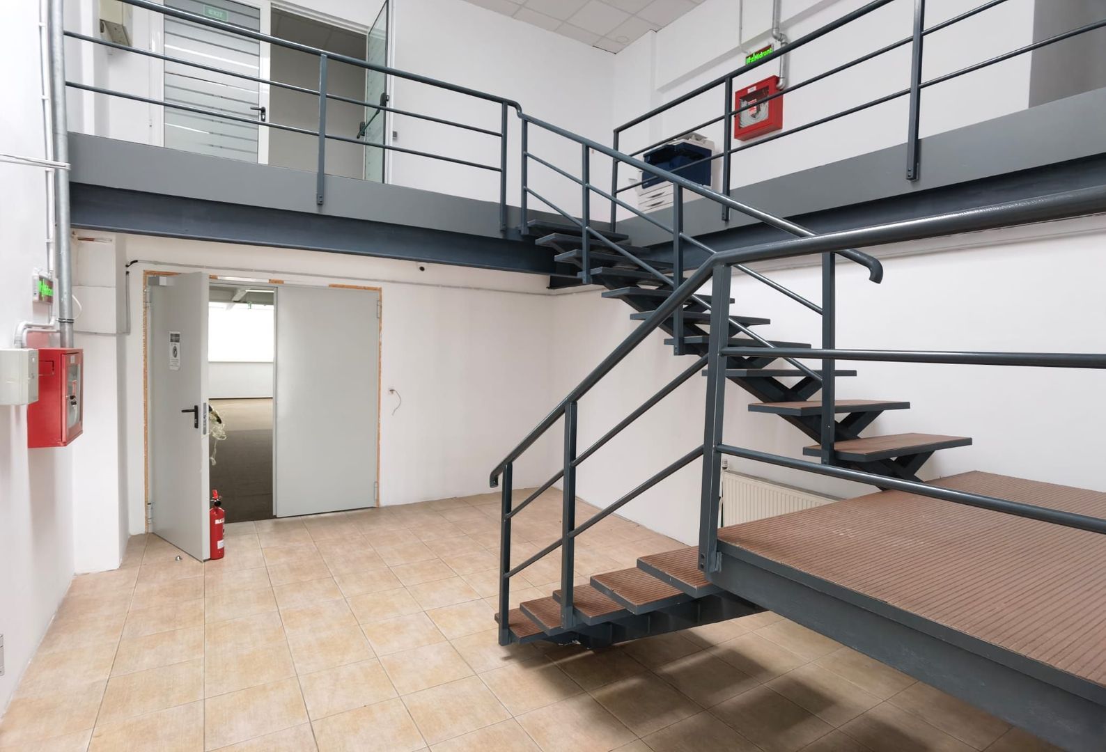 Spatii birouri/servicii - Poză 23