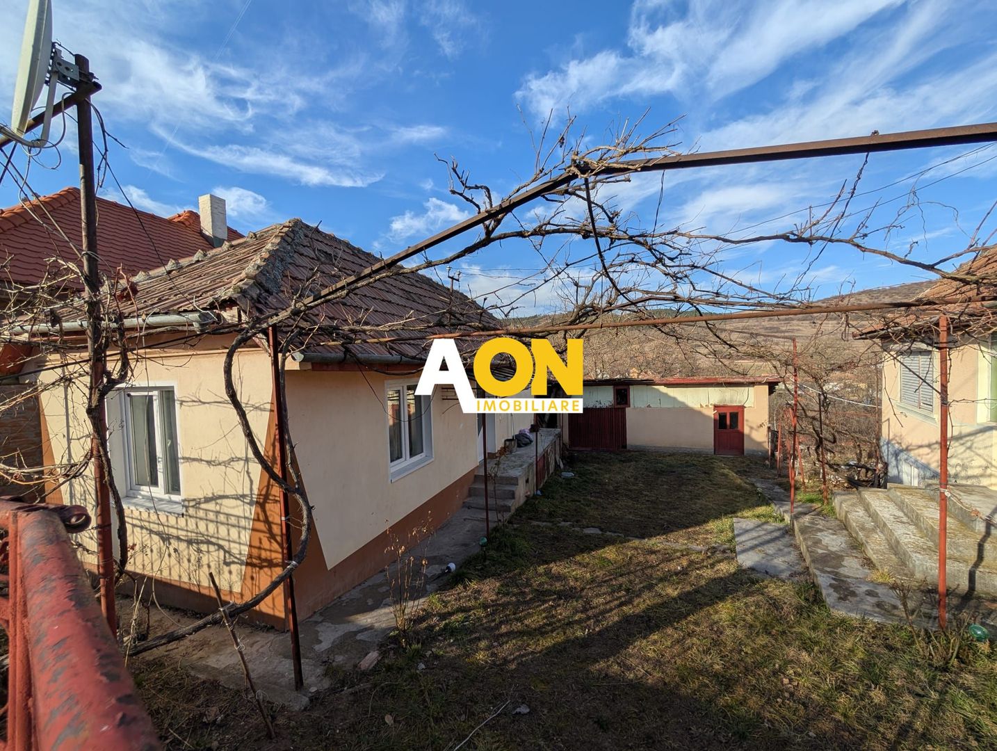 Casa cu 2 corpuri de cladire zona Hapria, 960mp Teren - Poză 13