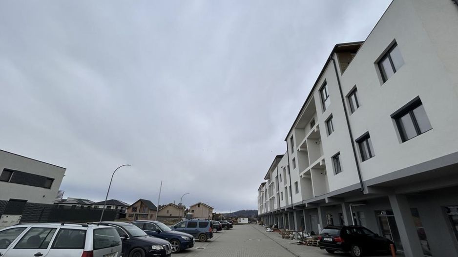 Apartament nou, etaj 1, 2 balcoane, incalzire pardoseala - Poză 2