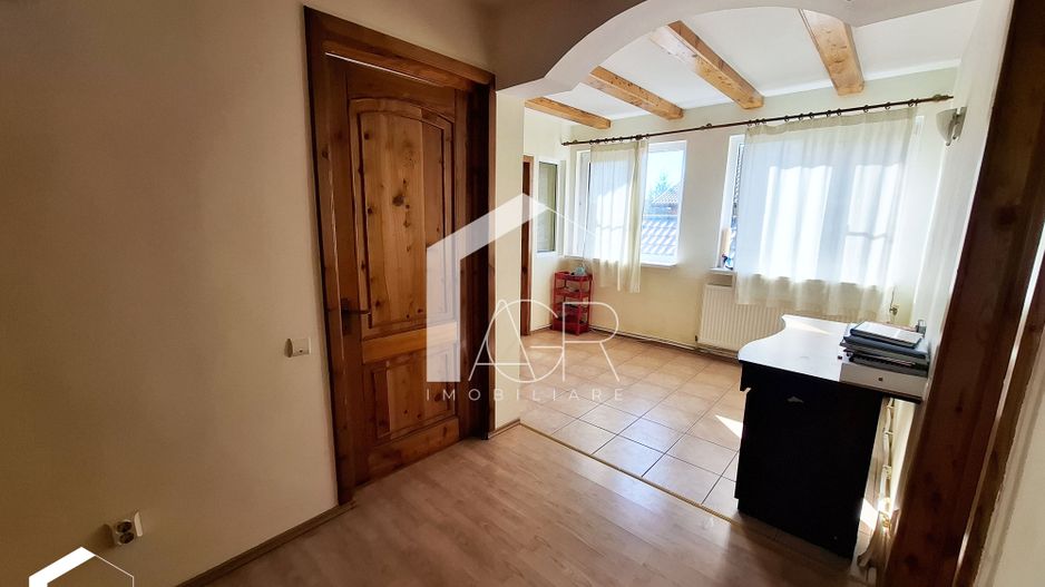 Casa tip duplex cu 6 camere, zona Republicii - Poză 14