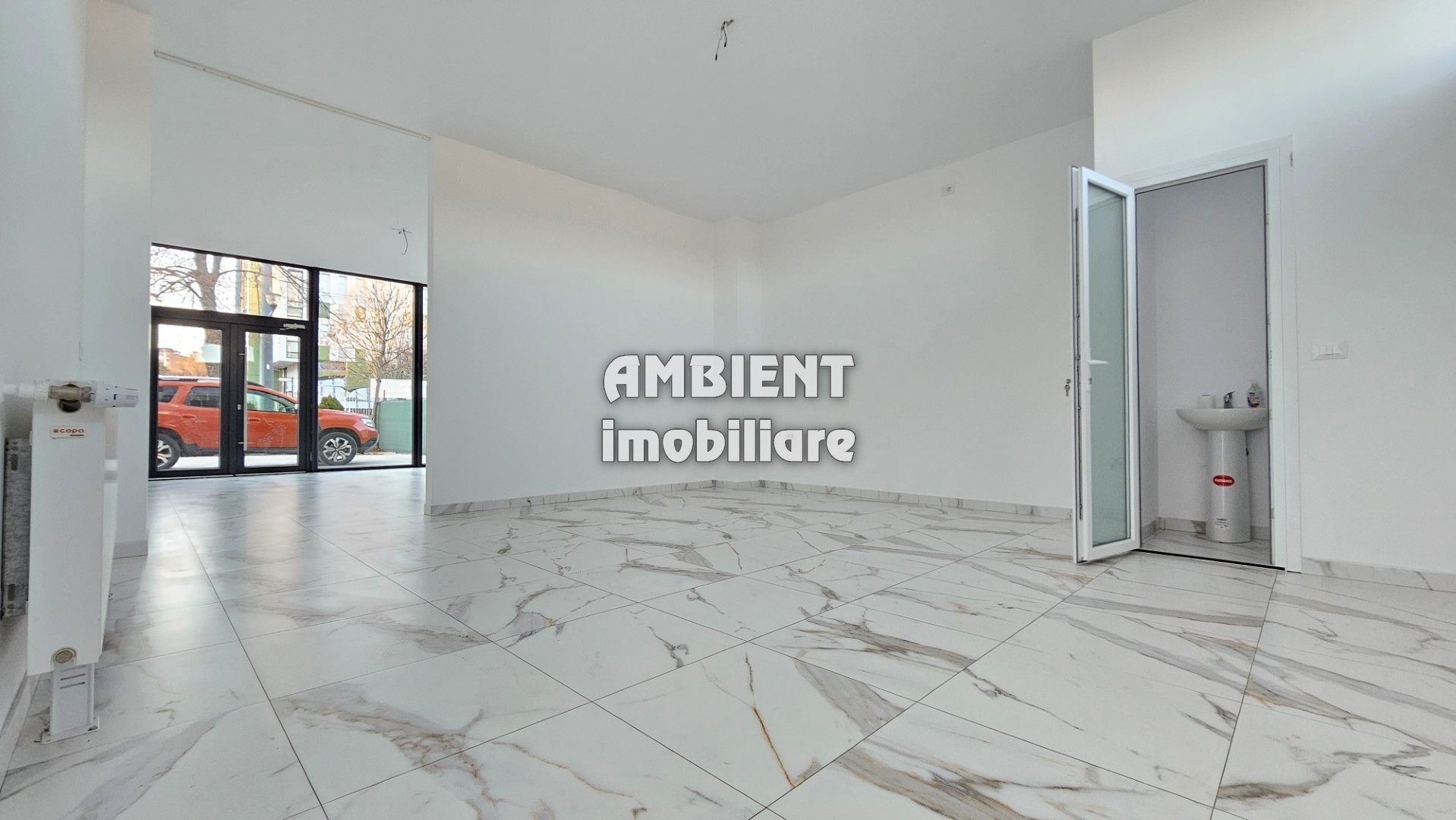 DE ÎNCHIRIAT - Spațiu comercial la parter, 60 mp, zona CARTIER! - Poză 1