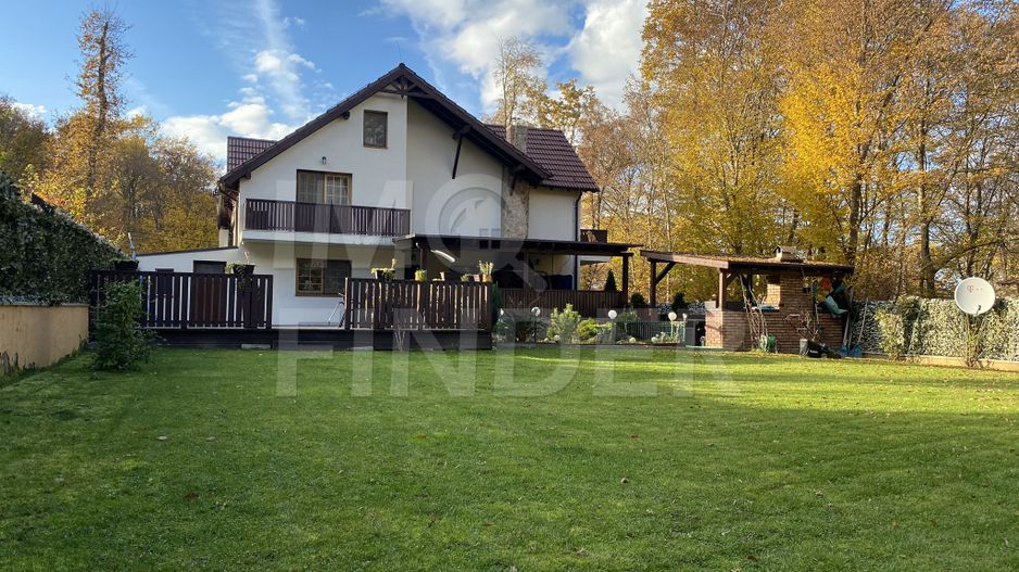 Vila individuala/Pensiune, teren 1022 mp, piscina, pompa de caldura - Poză 2