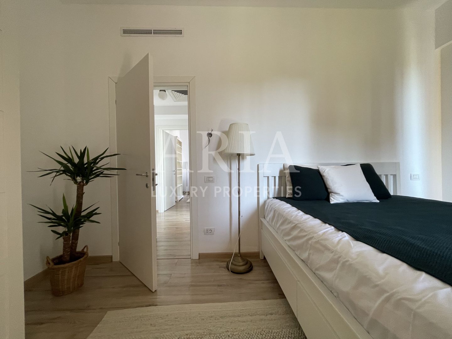 IANCU 75 - 3 CAMERE - NOU LUX - GARAJ - Poză 7