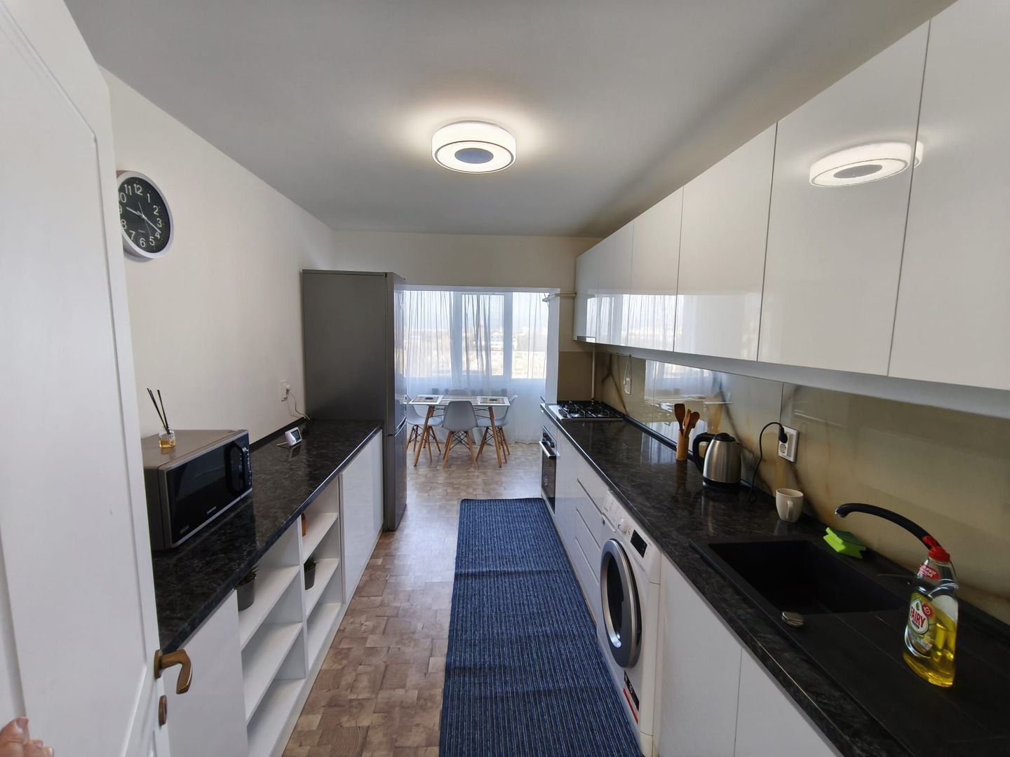 De inchiriat apartament spatios, 3 camere, pe Faleza, 900 euro - Poză 5