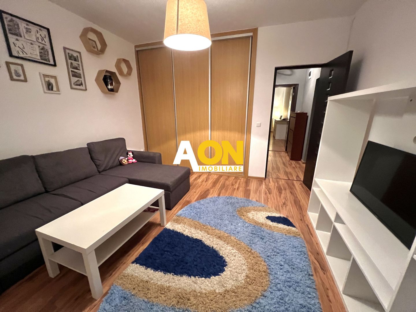 Apartament cu 2 camere, etaj 1, loc de parcare, 2 balcoane - Poză 4